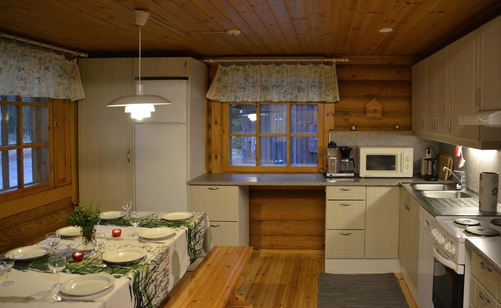 Lomapesae Cottages Pertunmaa ห้อง รูปภาพ