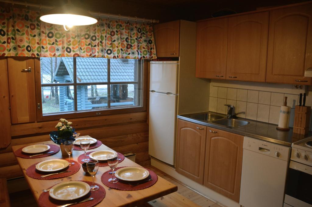 Lomapesae Cottages Pertunmaa ห้อง รูปภาพ